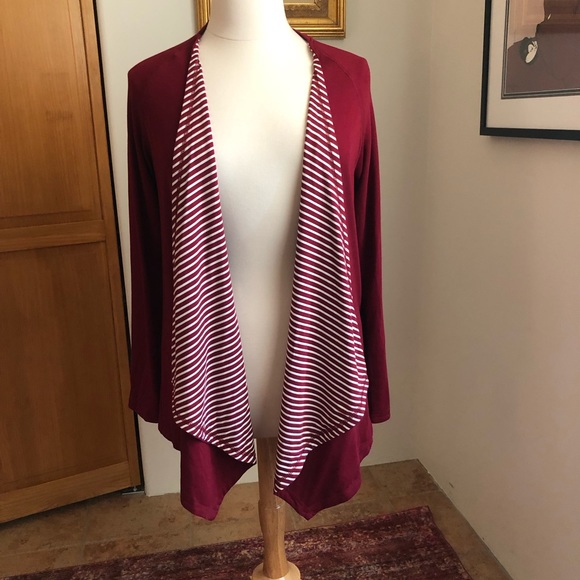 41 Hawthorn Jackets & Blazers - Burgundy knit jacket/coverup